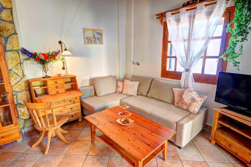 Rolling Stolis Holiday home Katavolos